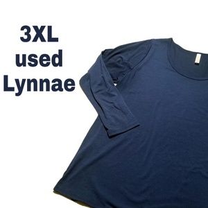 Navy long sleeve Lularoe Lynnae top
